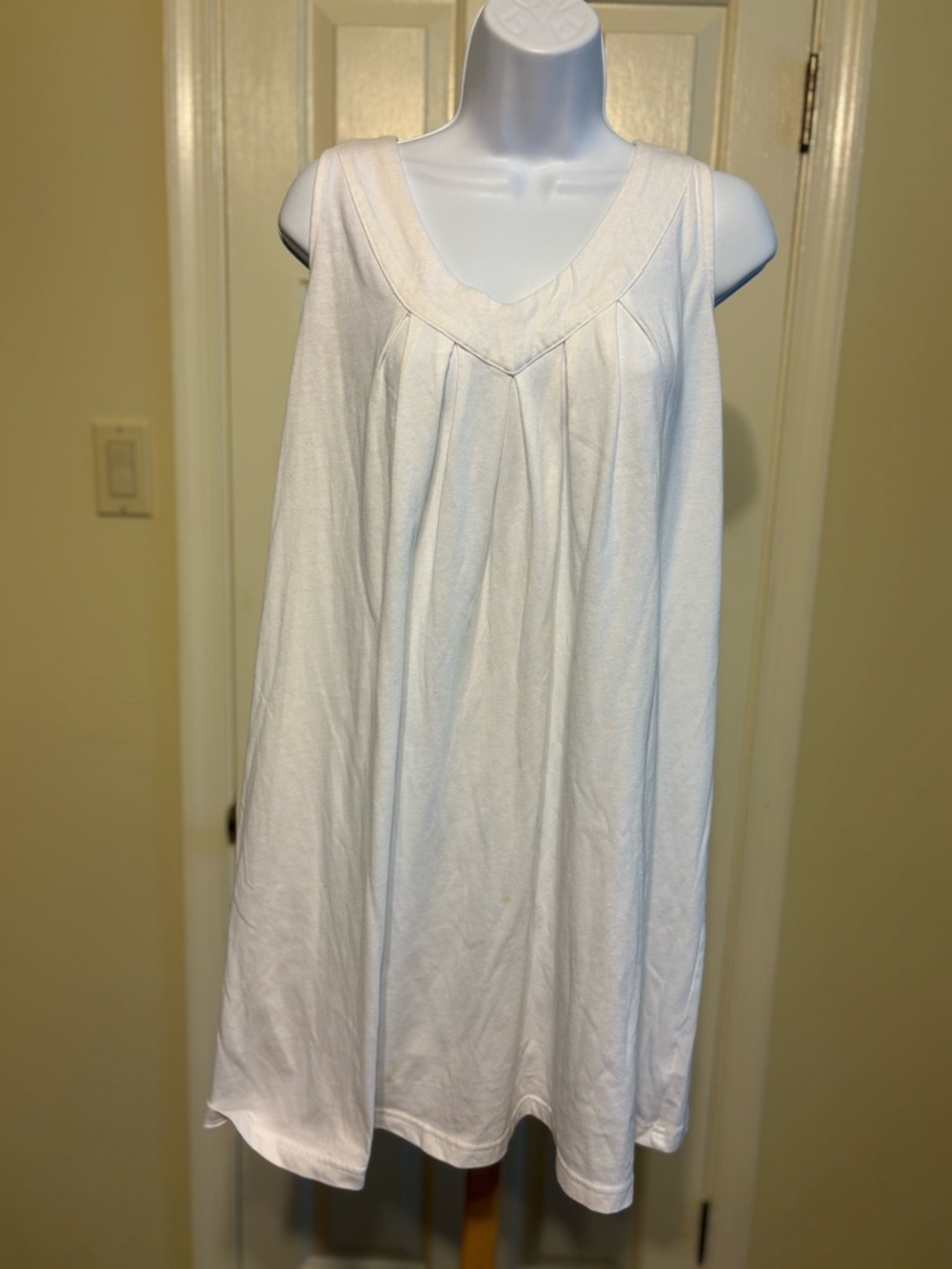 ROAMAN’S White Sleeveless V-Neck Beach Coverup, XL-XXL (not listed see meas.)